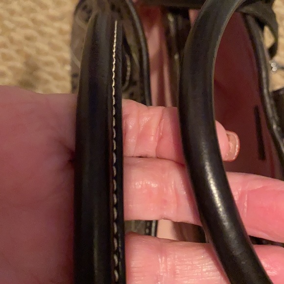 Dooney and Bourke bag - Picture 7 of 11